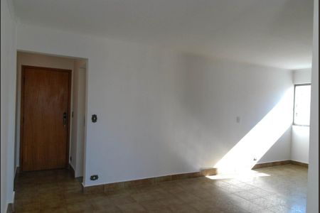 Sala e entrada do apartamento de apartamento à venda com 2 quartos, 85m² em Moema, São Paulo