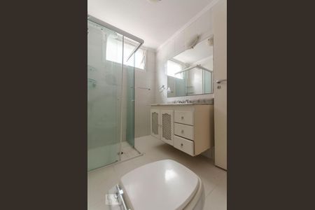 Banheiro de apartamento à venda com 3 quartos, 151m² em Consolação, São Paulo