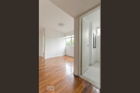 Entrada social de Apartamento com 3 quartos, 145m² Jardim Paulista