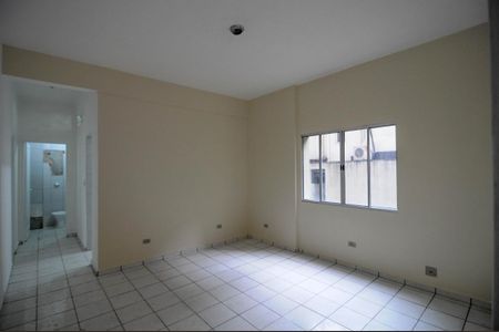 Sala e acesso as demais dependências de apartamento para alugar com 1 quarto, 50m² em Bela Vista, São Paulo