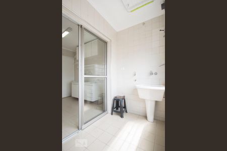 Apartamento para alugar com 75m², 2 quartos e 1 vaga Apartamento para alugar com 75m², 2 quartos e 1 vagaÁrea Serviço