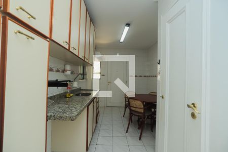 Apartamento para alugar com 104m², 3 quartos e 2 vagasCozinha