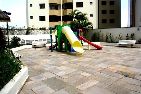 Apartamento à venda com 64m², 2 quartos e 1 vagaplayground