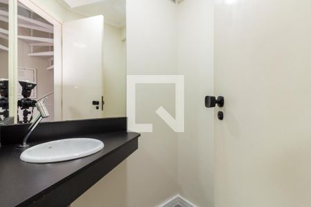 Lavabo de apartamento para alugar com 2 quartos, 90m² em Moema, São Paulo