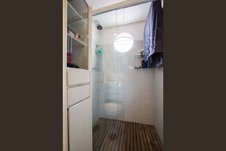 Apartamento para alugar com 98m², 2 quartos e 1 vaga Apartamento para alugar com 98m², 2 quartos e 1 vagaBanheiro Closet Suite