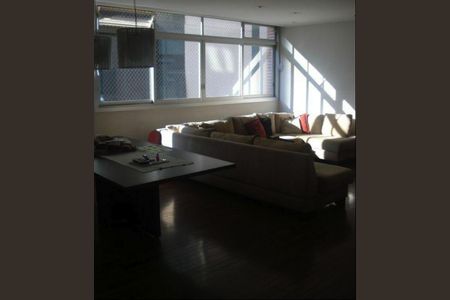 Apartamento à venda com 200m², 4 quartos e 2 vagasSala