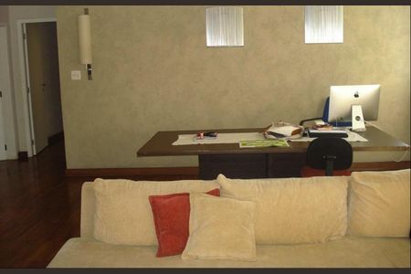 Apartamento à venda com 200m², 4 quartos e 2 vagasSala