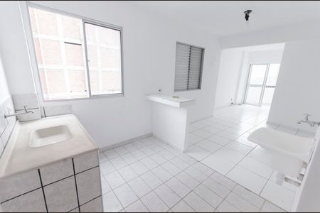 cozinha/lavanderia  de apartamento para alugar com 1 quarto, 44m² em Vila do Encontro, São Paulo