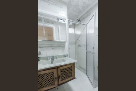 banheiro de apartamento para alugar com 3 quartos, 90m² em Vila Buarque, São Paulo