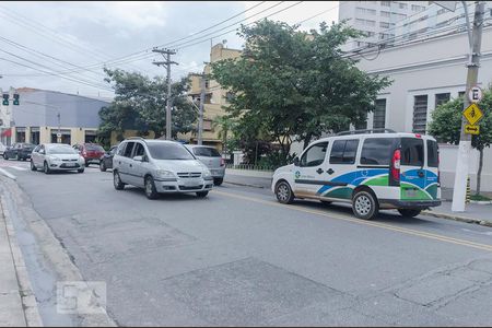 Apartamento à venda com 59m², 1 quarto e 2 vagasvista da rua