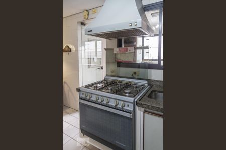 Apartamento para alugar com 210m², 4 quartos e 2 vagas Apartamento para alugar com 210m², 4 quartos e 2 vagasCozinha