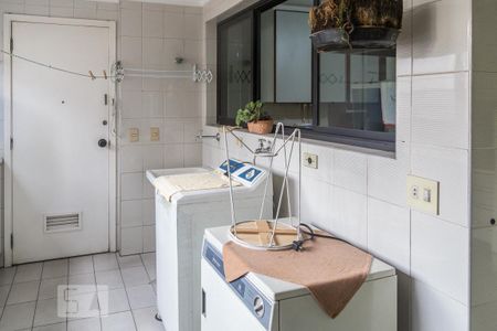 Área de serviço de apartamento para alugar com 4 quartos, 210m² em Indianópolis, São Paulo