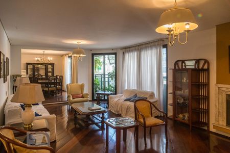 Sala de apartamento para alugar com 4 quartos, 210m² em Indianópolis, São Paulo