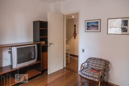 Apartamento para alugar com 210m², 4 quartos e 2 vagas Apartamento para alugar com 210m², 4 quartos e 2 vagasQuarto 2