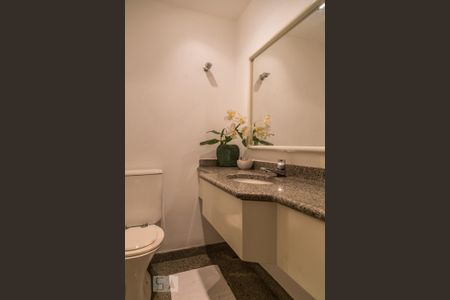 Lavabo de apartamento para alugar com 4 quartos, 210m² em Indianópolis, São Paulo