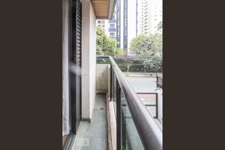 Varanda no Quarto 2 de apartamento para alugar com 4 quartos, 210m² em Indianópolis, São Paulo