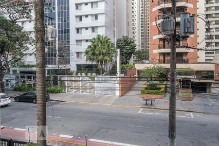 Vista de apartamento para alugar com 4 quartos, 210m² em Indianópolis, São Paulo