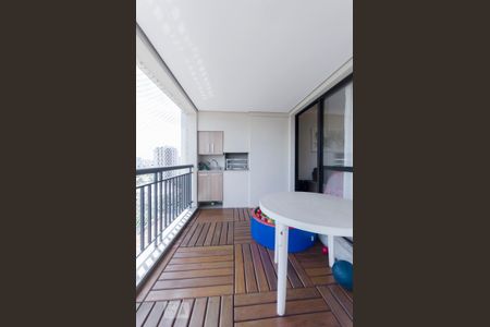 varanda goumert sala de apartamento para alugar com 3 quartos, 85m² em Vila Romana, São Paulo