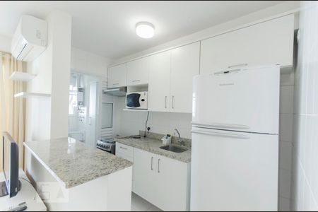 cozinha de apartamento para alugar com 2 quartos, 57m² em Bela Vista, São Paulo