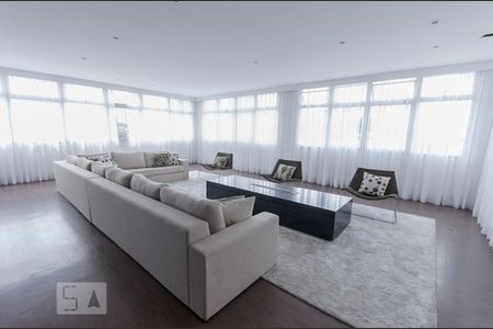 Apartamento para alugar com 36m², 1 quarto e 1 vaga Apartamento para alugar com 36m², 1 quarto e 1 vagalareira