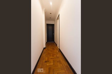 Apartamento à venda com 75m², 1 quarto e sem vagaCorredor