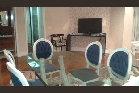 Apartamento à venda com 3 quartos, 130m² em Moema, São Paulo