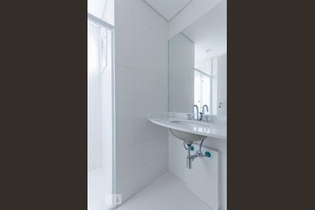 banheiro suite 1 de apartamento à venda com 3 quartos, 80m² em Higienópolis, São Paulo