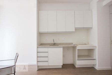 Cozinha de apartamento para alugar com 1 quarto, 47m² em Vila Olímpia, São Paulo
