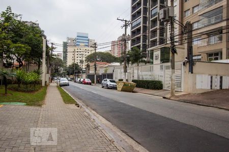Vista da rua de apartamento para alugar com 1 quarto, 47m² em Vila Olímpia, São Paulo