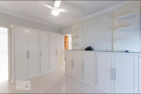 Apartamento à venda com 200m², 3 quartos e 3 vagassuite 3