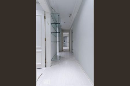 corredor quartos de apartamento para alugar com 3 quartos, 200m² em Higienópolis, São Paulo