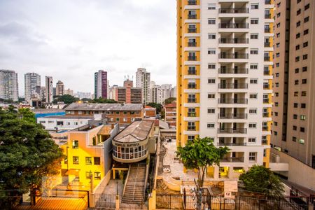 Vista Sala de apartamento à venda com 2 quartos, 57m² em Vila Olímpia, São Paulo