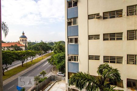 Apartamento à venda com 140m², 4 quartos e 2 vagasVista Quarto 1