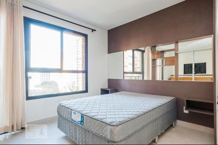 Quarto de apartamento à venda com 1 quarto, 40m² em Cambuí, Campinas