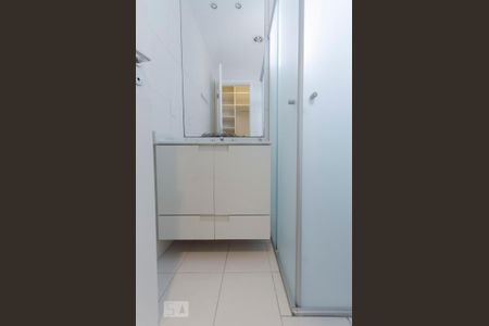 banheiro suite de apartamento para alugar com 1 quarto, 59m² em Vila Romana, São Paulo