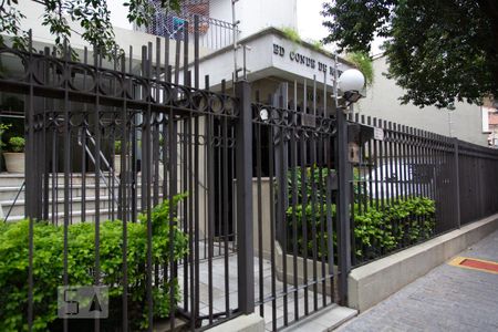 Apartamento para alugar com 65m², 2 quartos e 1 vaga Apartamento para alugar com 65m², 2 quartos e 1 vagaFachada