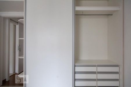 Quarto 1 de apartamento para alugar com 2 quartos, 65m² em Cidade Jardim, São Paulo