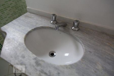 Apartamento para alugar com 65m², 2 quartos e 1 vaga Apartamento para alugar com 65m², 2 quartos e 1 vagaBanheiro suíte