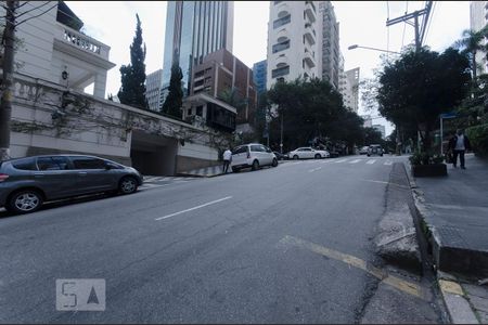 vista da rua de apartamento para alugar com 1 quarto, 50m² em Jardim Paulista, São Paulo
