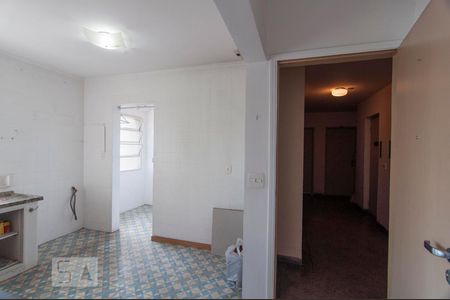Apartamento à venda com 62m², 1 quarto e 1 vagaCozinha, área de serviço e entrada do apartamento