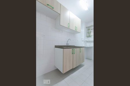 cozinha de apartamento para alugar com 1 quarto, 50m² em Pinheiros, São Paulo