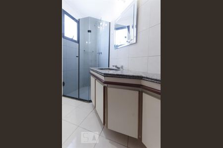 banheiro de apartamento para alugar com 3 quartos, 136m² em Brooklin Paulista, São Paulo