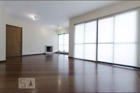 sala de apartamento para alugar com 3 quartos, 136m² em Brooklin Paulista, São Paulo