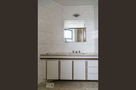 Apartamento para alugar com 136m², 3 quartos e 2 vagasBanheiro da Suite