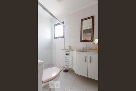 Apartamento à venda com 112m², 2 quartos e 2 vagasBanheiro Quarto 2