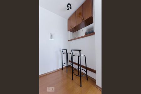 cozinha de apartamento para alugar com 1 quarto, 35m² em Morro dos Ingleses, São Paulo