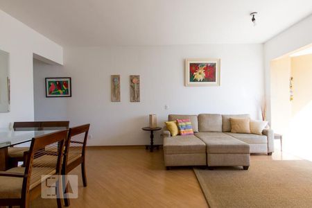 Sala de apartamento para alugar com 2 quartos, 70m² em Vila Nova Conceição, São Paulo