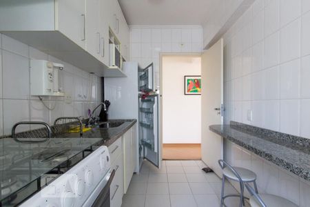 Apartamento para alugar com 70m², 2 quartos e 2 vagasCozinha