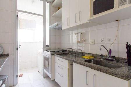 Apartamento para alugar com 70m², 2 quartos e 2 vagasCozinha
