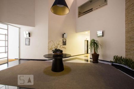 Hall Social de apartamento para alugar com 2 quartos, 70m² em Vila Nova Conceição, São Paulo